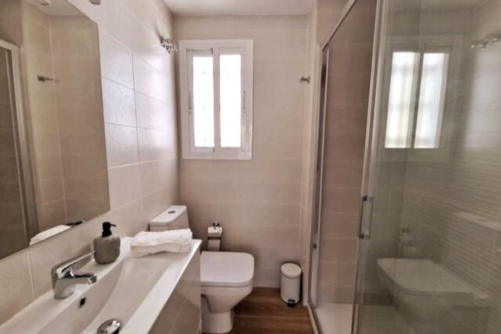 Moderno Apartamento Sevilla Zona Nervion. Wifi/Ac Екстер'єр фото
